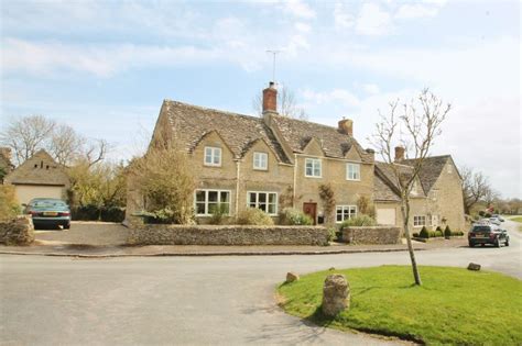 Gorgeous Cotswold Cottage For Sale In Ampney St Peter Cirencester