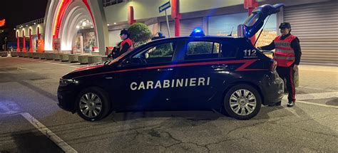 Marghera Ruba In Un Supermercato E Aggredisce La Vigilanza Arrestato