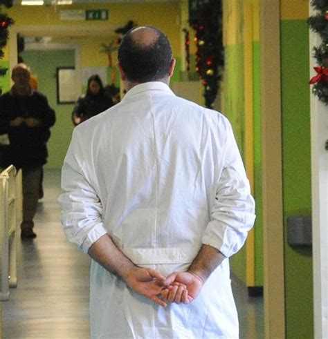 Rovigo Muore A Anni Di Meningite Due Medici Sotto Accusa