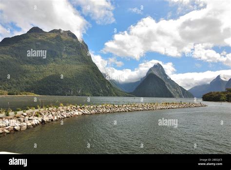 Scenery at Milford Sound Stock Photo - Alamy