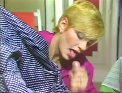 Short Haired Blonde Whore Gives Her Lover An Amazing Blowjob AnySex Video