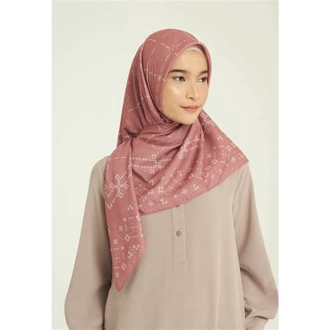 Ria Miranda Monogram Scarf Fesyen Wanita Muslim Fashion Syal Di