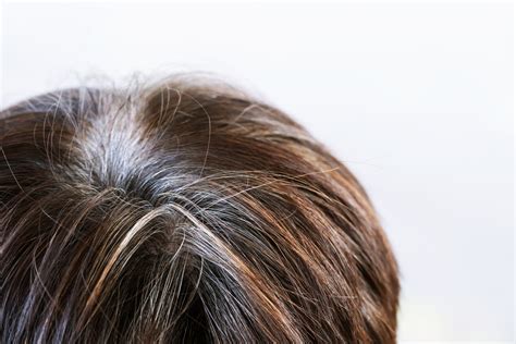 4 tonos de cabello que rejuvenecen si tienes más de 40 y no necesitan