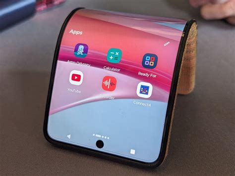 Motorola Presenta Novedades En Su Tel Fono Enrollable