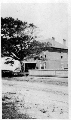 BLACK & WHITE PHOTOGRAPH OF THE CURRITUCK COUNTY COURTHOUSE IN ...