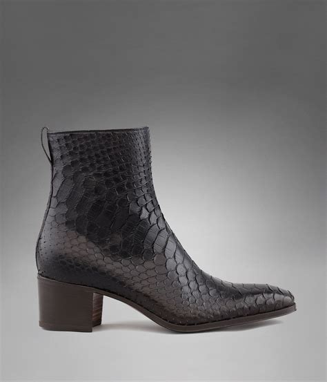 Yves Saint Laurent Men Ysl Jonny Boot In Black Python Skin Chelsea