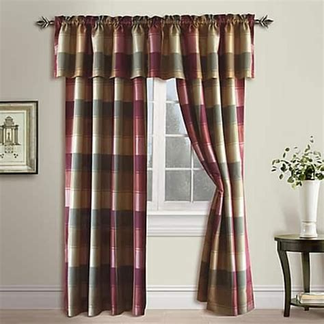 Fabulous Burgundy Curtains For Living Room Ideas Burgundy Curtains