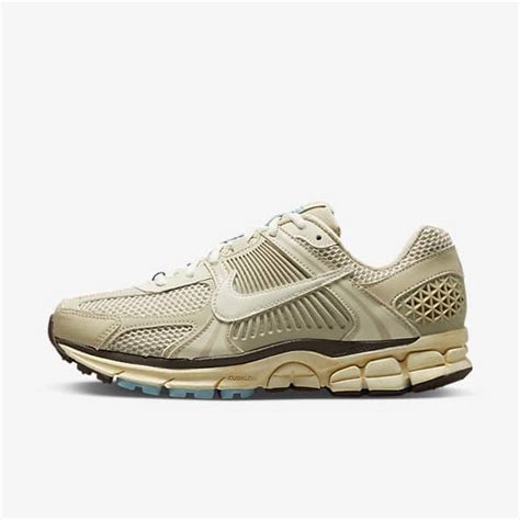 Zoom Vomero Lifestyle Shoes