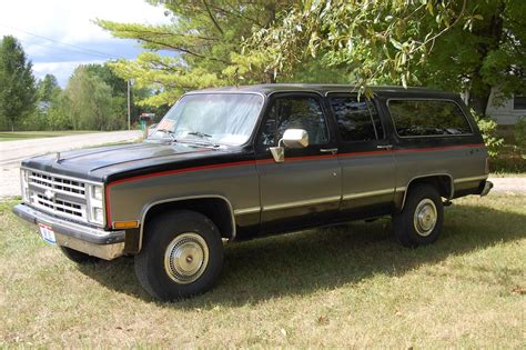 86 C20 454 Suburban