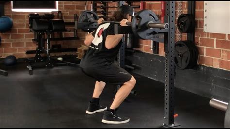 How To Top Half Squat Youtube