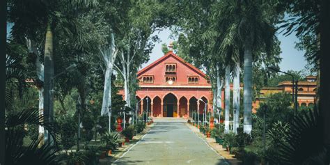 AMU: Women students protest outside VC lodge against harassment near Aligarh Muslim University ...