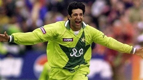 Shukar Hai Main Pak Great S Strong Reply To Wasim Akram S Brutal