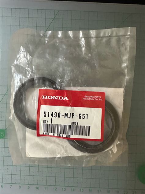 HONDA CRF1000L 16 51490-MJP-G51 前避震汽油封組 (原廠日製) | 蝦皮購物