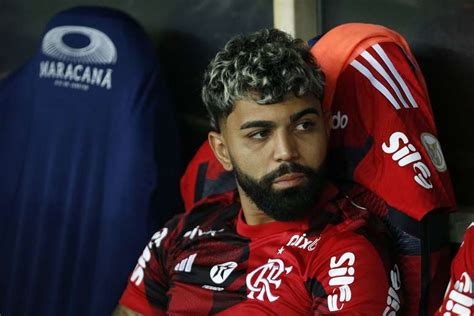 Notícias Hoje Flamengo multa Gabigol e tira a 10 do atacante após