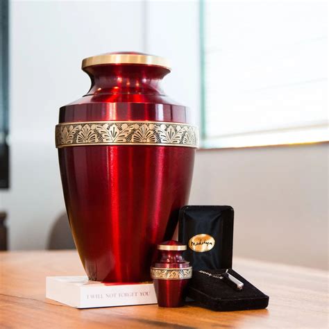 Cremation Urns for Sale | Buy Urns for Ashes | Memoria – Page 2