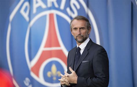 Psg Apr S Saisons Le Directeur G N Ral D L Gu Jean Claude Blanc