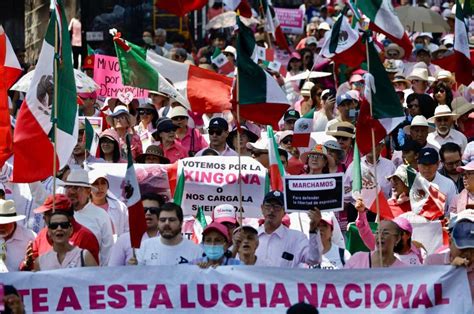 Marea Rosa marcha en todo México para defender la democracia