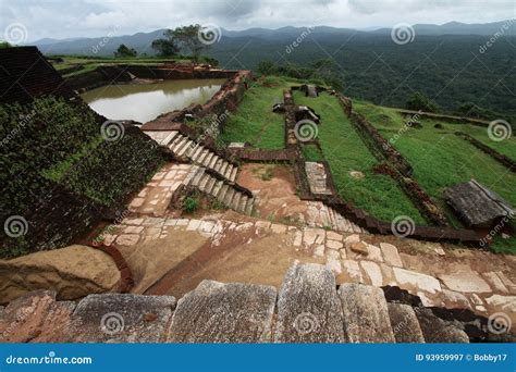 Lion rock in Sri Lanka stock image. Image of entrance - 93959997