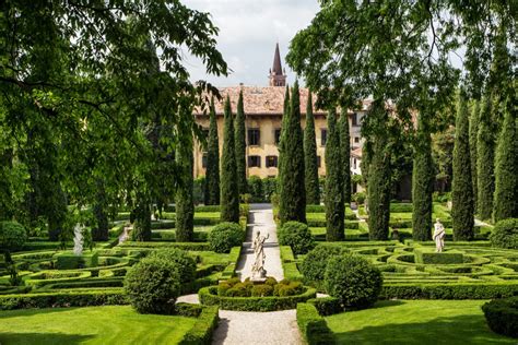 Verona Guide Palazzo Giusti Verona