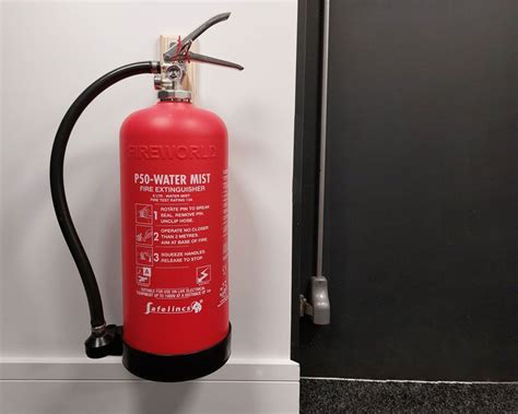 Exclusive To Safelincs P Water Mist Service Free Extinguisher The