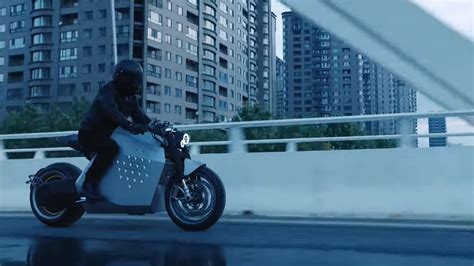 Davinci Dc100 A Futuristic Self Balancing Electric Motorcycle