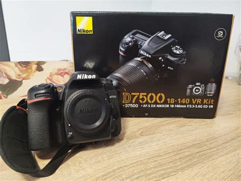 Nikon D7500 KIT 18-140VR + 35mm1.8DX + pokloni gratis!