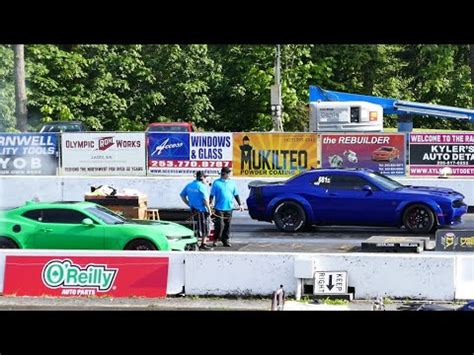 Dodge Challenger Srt Hellcat Drag Race Vs Chevy Camaro Mechanical