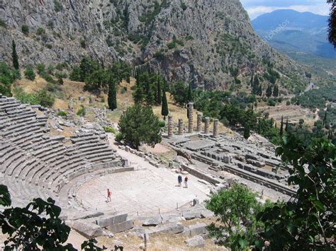 Delphi ruins, Greece — Stock Photo © voloshky #4086651