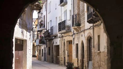 Fotos Del Pueblo Peque O De Teruel Con Habitantes Que Es La Joya