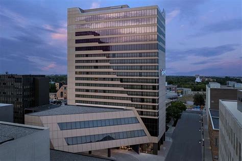 RADISSON BLU FARGO $114 ($̶1̶4̶5̶) - Updated 2023 Prices & Hotel ...