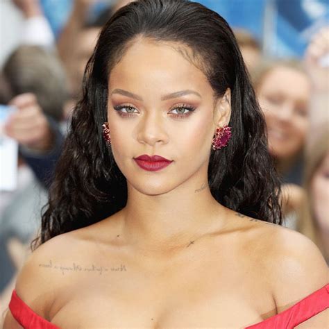 The 15 Best Rihanna Makeup Moments