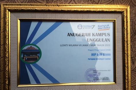 IKIP Budi Utomo Malang Raih Anugerah Kampus Unggulan 2021 ANTARA News