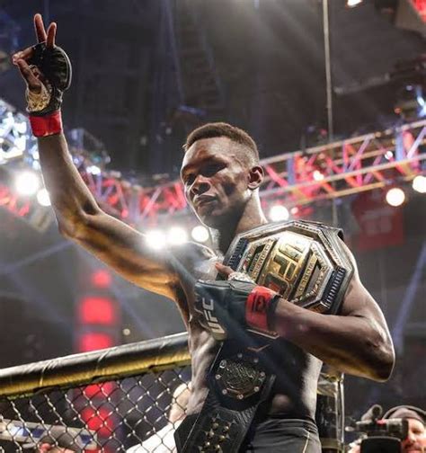 PICTORIAL: Moment Adesanya knocks out Pereira to reclaim UFC title