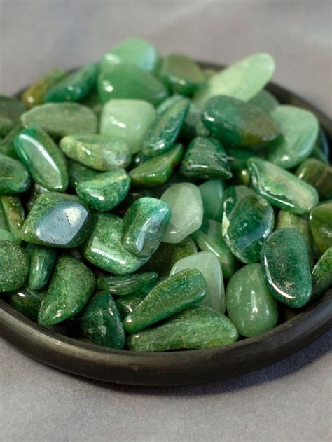 Green Aventurine Crystal Meaning, Chakra, And Healing Properties ...