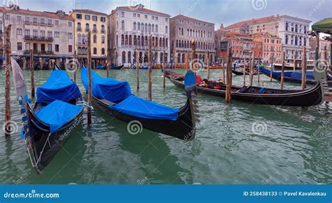 Venado Antiguas Casas Tradicionales A Lo Largo Del Gran Canal Imagen