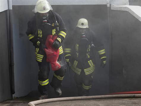 Jahres Bung Der Feuerwehren Im T Lchen Stadt Trier Wochenspiegel