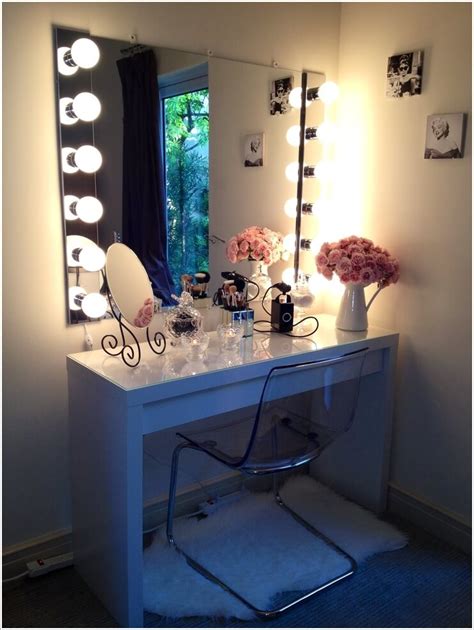 10 Cool DIY Makeup Vanity Table Ideas