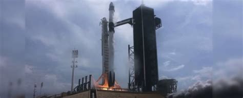 Breaking Spacex And Nasa Just Successfully Launched Historic Crewed