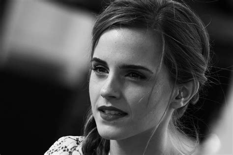 Emma Watson Black And White Wallpaper