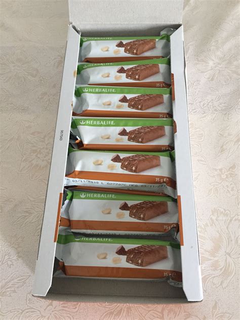 [herbalife] Protein Bar [100 Authentic] 12 Bars Chocolate Peanut Food And Drinks Packaged