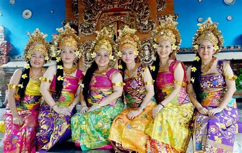 11 Pakaian Adat Bali Jenis Nama Filosofi Ciri Identitas Budaya