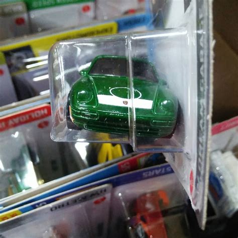 Hot Wheels La seconde Porsche Carrera de la série Mainline de