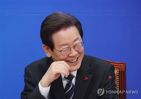 웃음 짓는 이재명 대표 연합뉴스