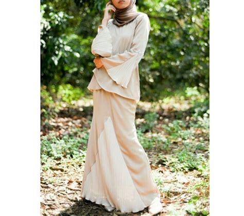 Beige Brown Nude Baju Kurung Women S Fashion Muslimah Fashion Baju Kurung Sets On Carousell