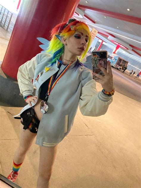 Rainbow Dash Cosplay