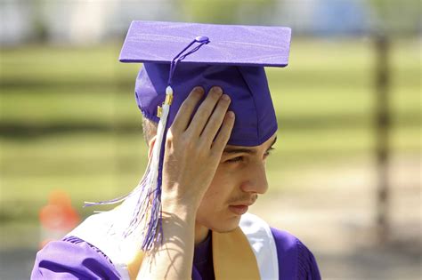 A ‘bittersweet’ graduation for Vincent Massey – Brandon Sun