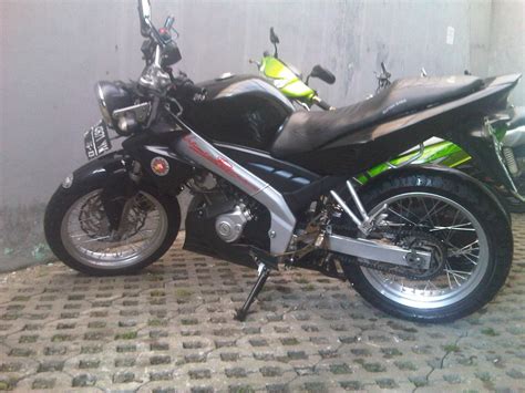 Modifikasi Motor Yamaha Vixion New Vixion Velg Jari Jari Lebar Terbaru
