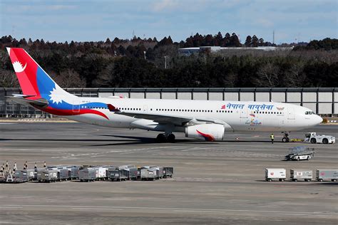 Nepal Airlines Airbus A330 200 9n Alz Tokyo Narita Flickr