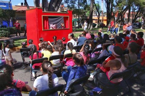 Cautiva Teatro Gui Ol A Ni As Y Ni Os En El Domingo Familiar