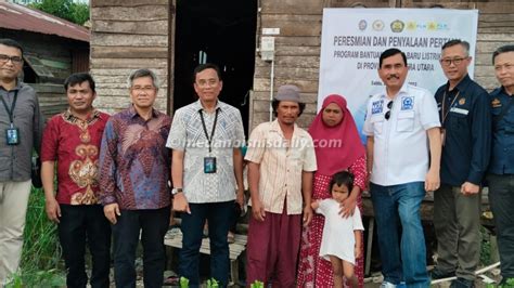 Komisi VII DPR Dan Kementerian ESDM Pasang 4 500 Sambungan Listrik